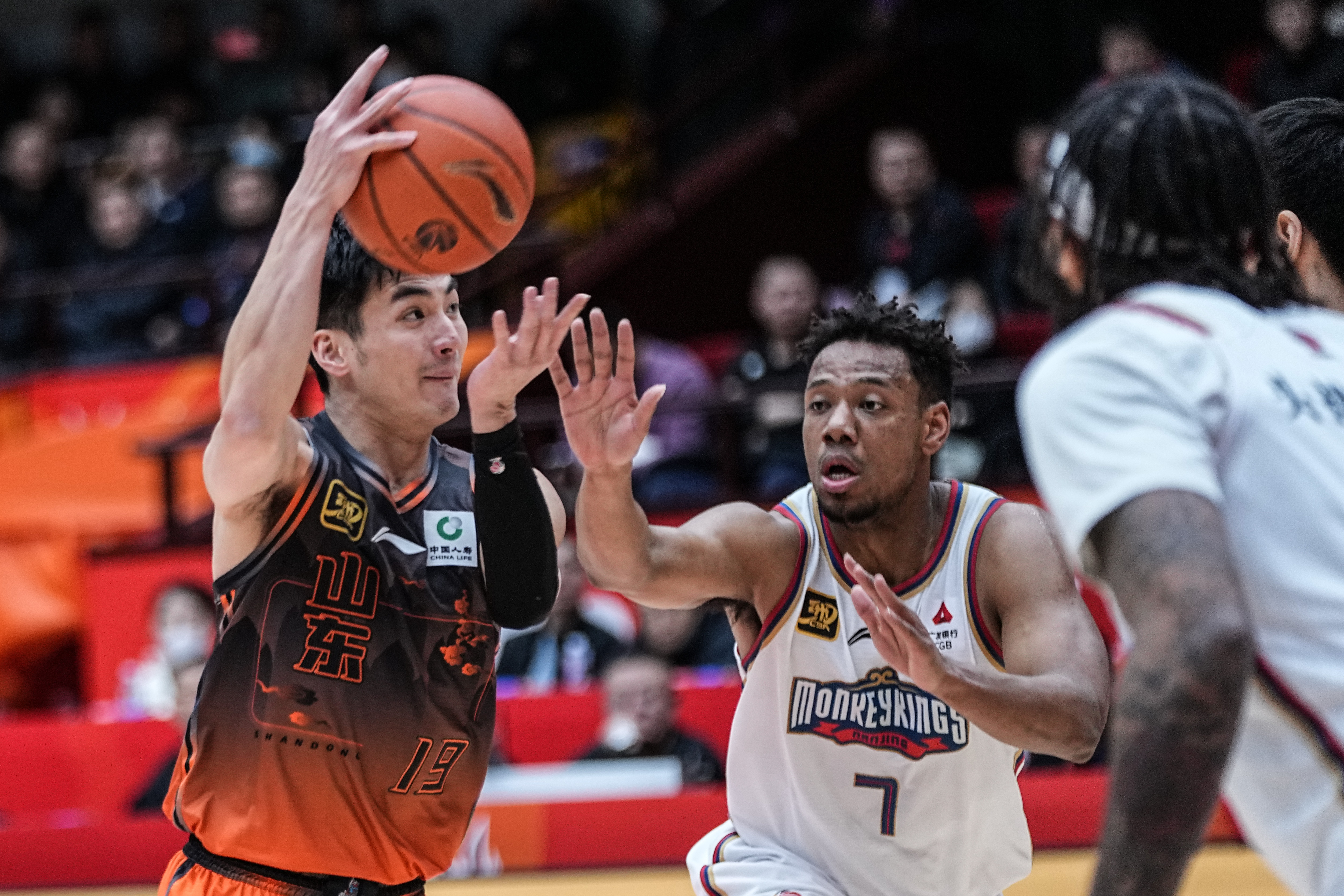 爱游戏平台-包含冲刺阶段NBA总决赛焦点战，山东男篮遗憾出局，态度坚定，阵容厚度经受考验的词条-爱游戏平台